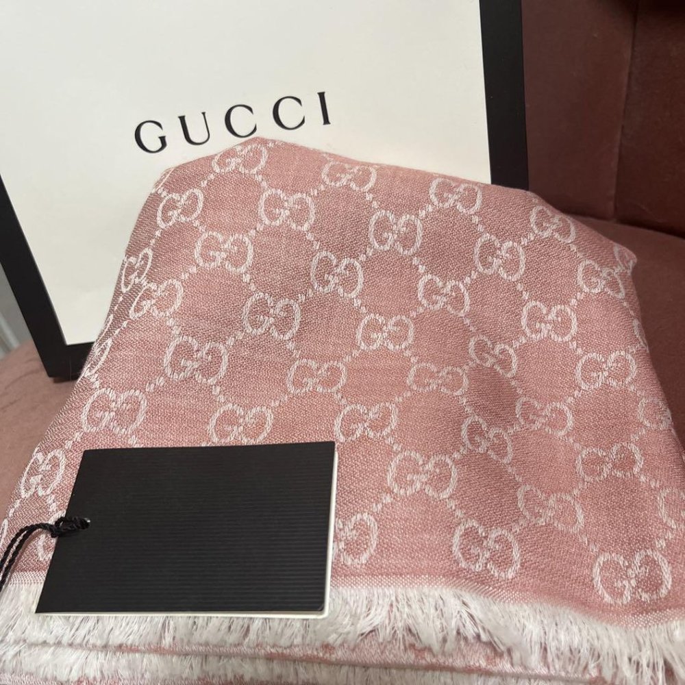 Gucci Wool Silk Blend Fringed Stole GG Logo Pattern Pink 140 x 140cm